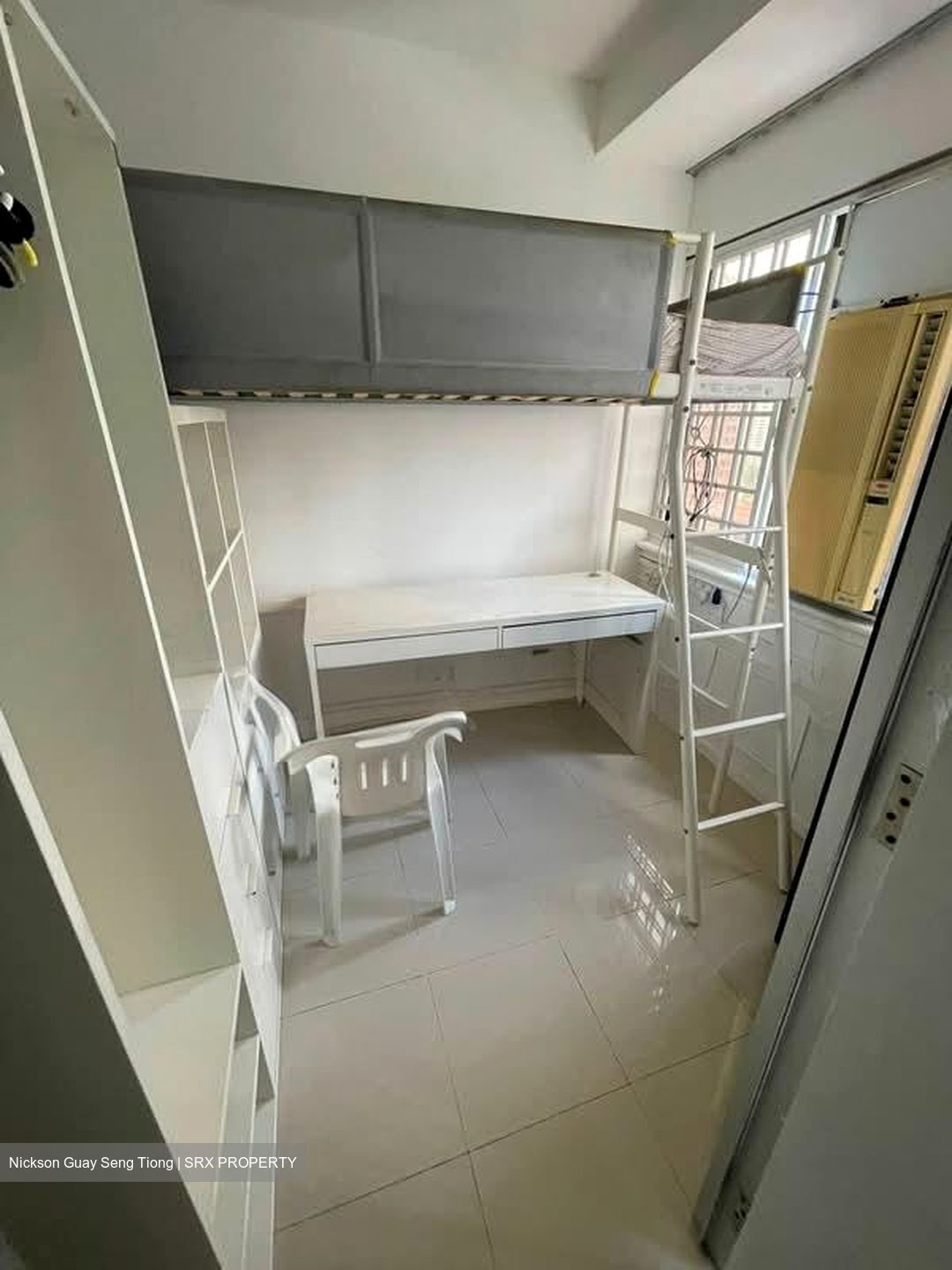 Lucky Plaza (D9), Apartment #587642241
